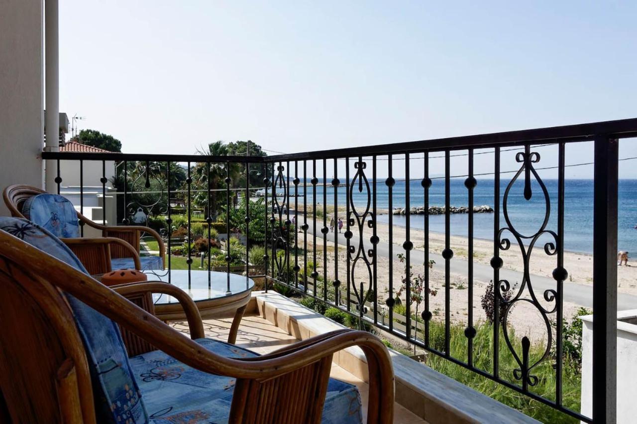 Lemon Beach Front Apartment, Nikiti Zewnętrze zdjęcie