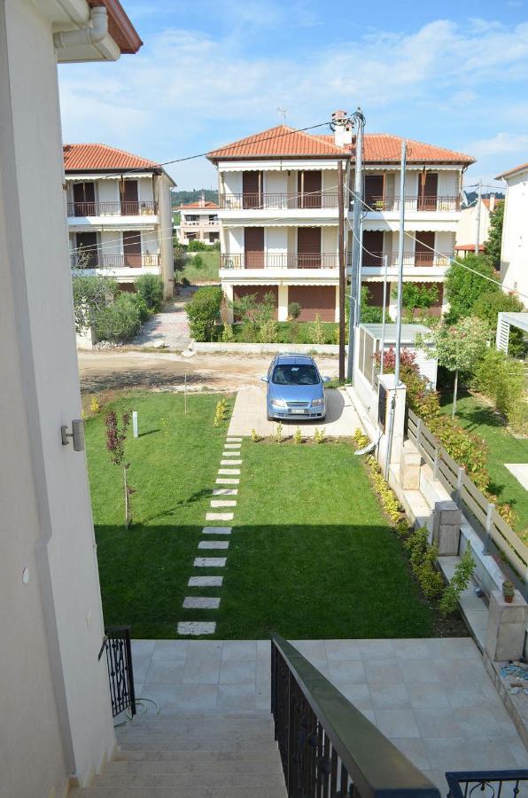 Lemon Beach Front Apartment, Nikiti Zewnętrze zdjęcie