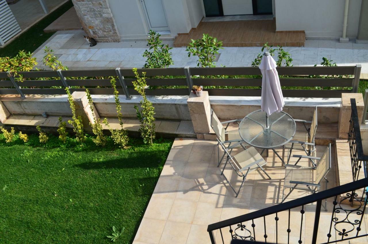 Lemon Beach Front Apartment, Nikiti Zewnętrze zdjęcie